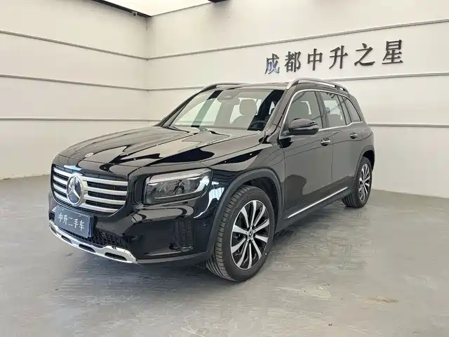 Mercedes-Benz Mercedes-Benz Glb Mercedes-Benz Glb 2025 Glb 220 Fashion Model — фото