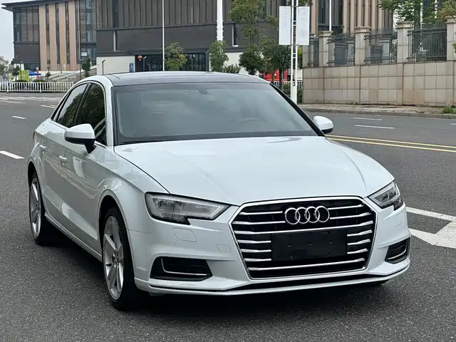 Audi Audi A3 Audi A3 2017 Limousine 35 Tfsi Fashion Model — фото