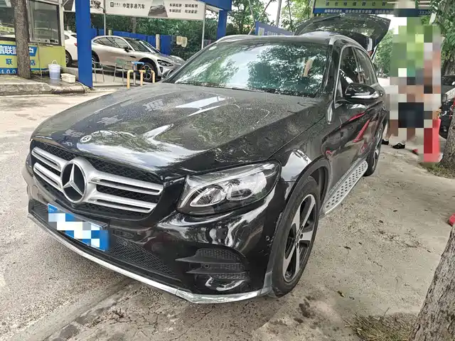 Mercedes-Benz Mercedes-Benz Glc Mercedes-Benz Glc 2018 Facelift Glc 260 4matic Luxury Model — фото