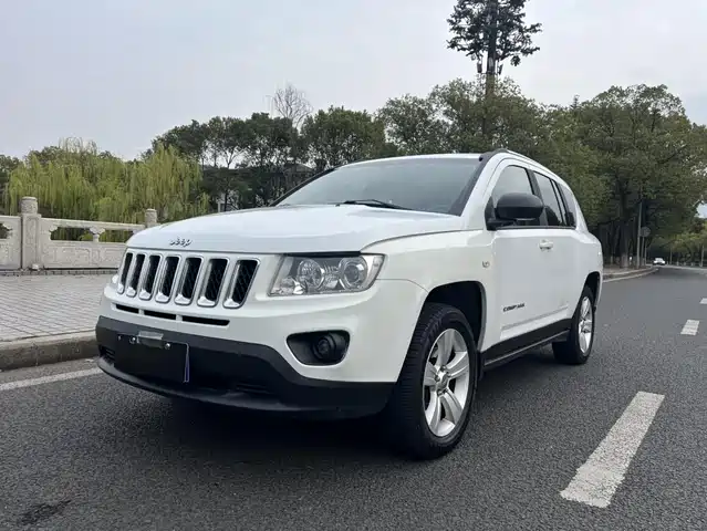 Jeep Guide(Import) Compass Imported 2012 2.4l Four-Wheel Drive Sports Version