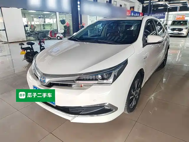 Toyota Corolla Corolla 2016 Dual Engine 1.8l E-Cvt Elite Edition — фото