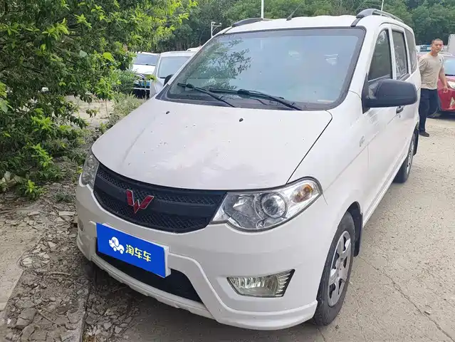 Wuling Motors Wuling Hongguang Wuling Hongguang 2018 1.5l Classic S Basic Model — фото