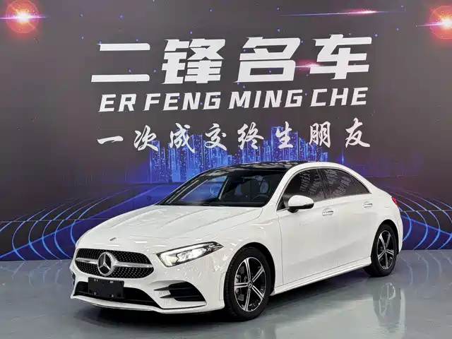 Mercedes-Benz Mercedes Benz A Class Mercedes-Benz A-Class 2023 A 200 L Fashion Model — фото