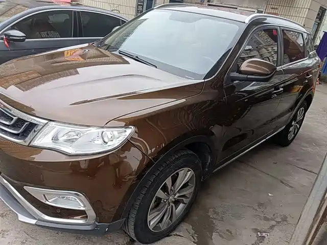 Geely Automobile Boyue Boyue 2016 2.0l Manual Smart Model — фото
