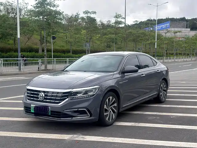 Volkswagen Passat New Energy Passat New Energy 2019 430phev Hybrid Luxury Edition — фото