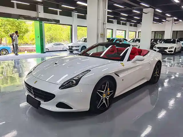 Ferrari California T California T 2015 3.9t Standard Model — фото