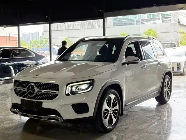 Mercedes-Benz Mercedes-Benz Glb Mercedes-Benz Glb 2022 Glb 220 Fashion Model — фото
