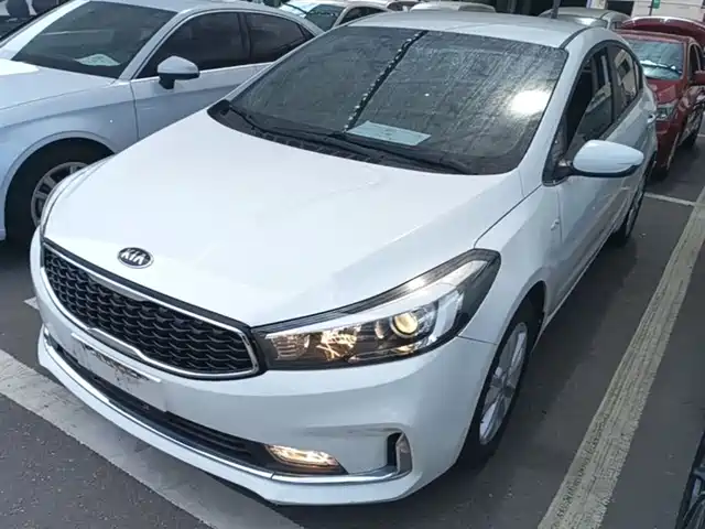 Kia Kia K3 Kia K3 2016 1.6l Automatic Gl — фото