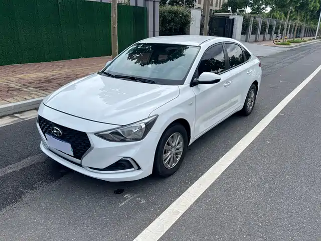 Hyundai Joyful Yuedong 2017 1.6l Automatic Value Version Gls — фото