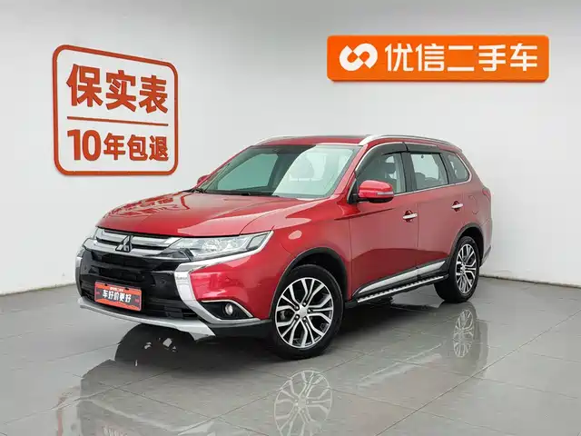 Mitsubishi Outlander Outlander 2018 2.4l Four-Wheel Drive Luxury Version 7 Seats — фото
