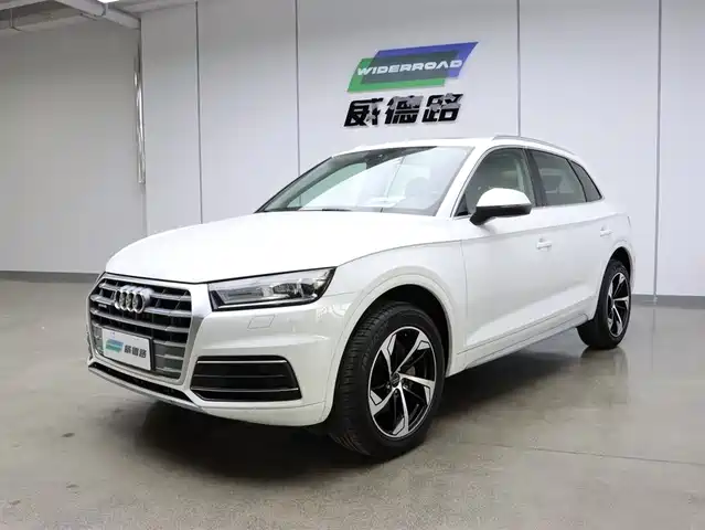 Audi Audi Q5l Audi Q5l 2020 40 Tfsi Honorable And Enterprising — фото