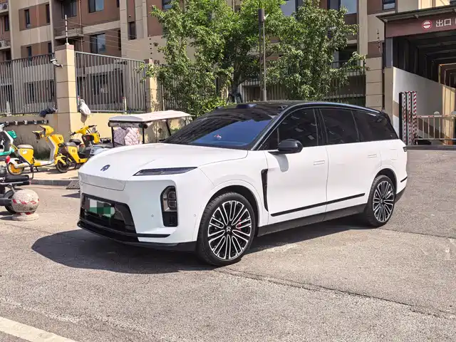 Nio Nio Es8 Nio Es8 2026 Six-Seater Executive Signature Edition — фото