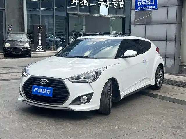 Hyundai Veloster Veloster 2015 1.6t Automatic Luxury Version — фото