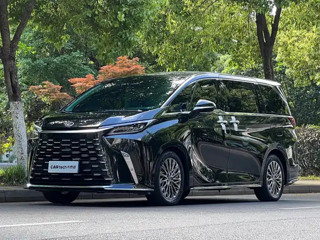 Lexus Lexus Lm Lexus Lm 2023 500h Six-Seater Premium Version — фото