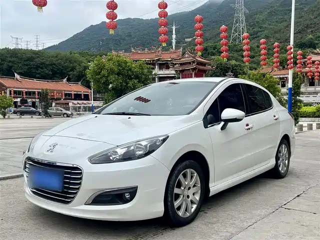 Peugeot Peugeot 308 Peugeot 308 2014 Enjoy Edition Classic 1.6l Manual Premium Type