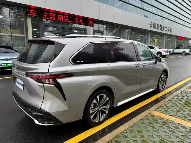 Toyota Gravia Grevia 2023 2.5l Hybrid Premium Plus Edition — фото