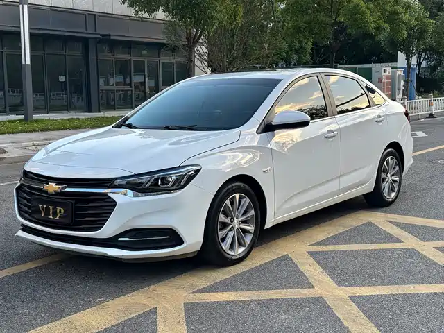 Chevrolet Cruze Cruze 2022 320 Automatic Sunroof Edition — фото
