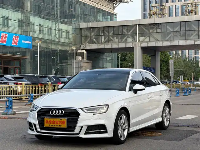 Audi Audi A3 Audi A3 2019 Limousine 35 Tfsi Fashion Type National Vi — фото
