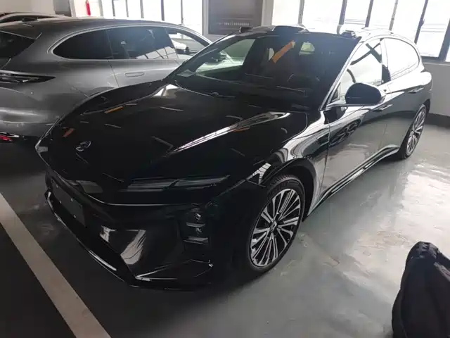 Nio Nio Et5t Nio Et5t 2025 75kwh Touring — фото