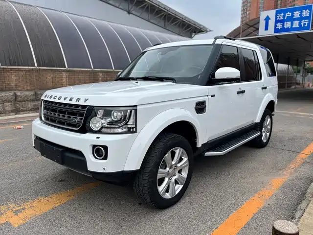 Land Rover Discover Discover 2016 3.0 Sc V6 Se — фото