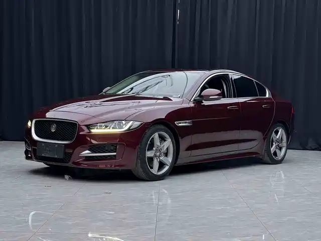 Jaguar Jaguar XE Jaguar Xe 2015 2.0t 200ps R-Sport — фото