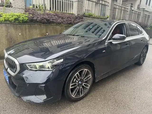 Bmw Bmw 5 Series Bmw 5 Series 2025 530li Leading M Sports Package — фото