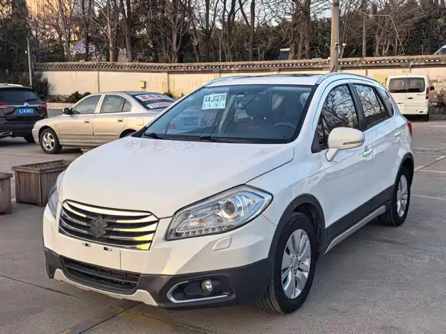 Suzuki Feng Yu Fengyu 2014 1.6l Cvt Two-Wheel Drive Elite Model — фото