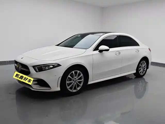 Mercedes-Benz Mercedes Benz A Class Mercedes-Benz A-Class 2020 Facelift A 200 L Sports Sedan Fashionable — фото