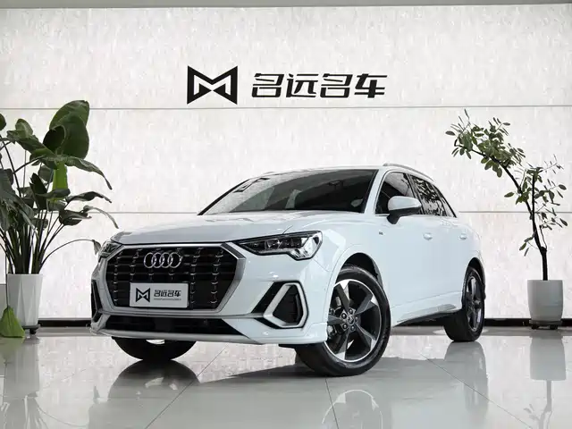 Audi Audi Q3 Audi Q3 2022 35 Tfsi Fashionable And Dynamic — фото