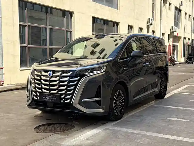 Gain Momentum Denza D9 Denza D9 2025 Dm-I Smart Driving Version 1020 Four-Wheel Drive Premium Type — фото