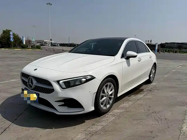Mercedes-Benz Mercedes Benz A Class Mercedes-Benz A-Class 2022 A 200 L Sports Sedan Dynamic Type — фото