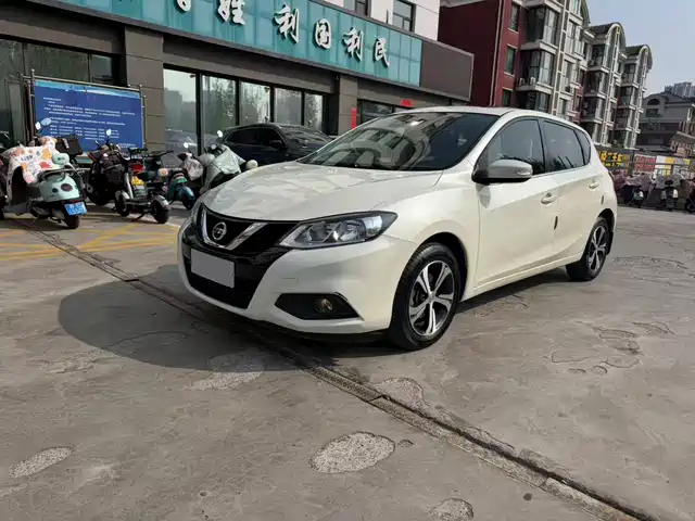 Nissan Tiida Tiida 2016 1.6l Cvt Smart Travel Edition — фото