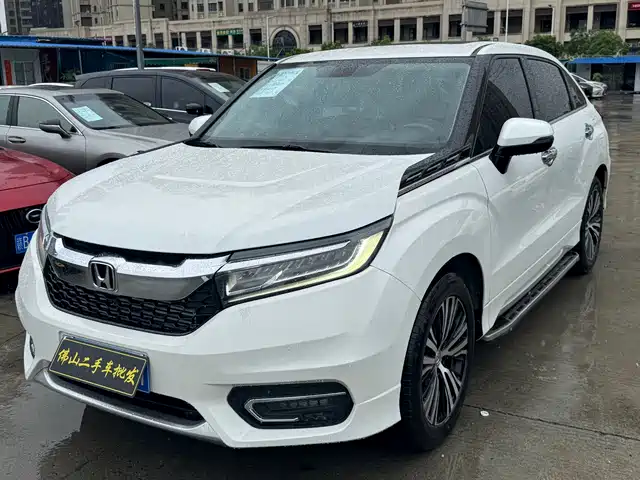 Honda Crown Road Guandao 2017 370turbo 2wd Deluxe Edition — фото