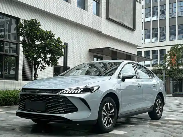Byd Qin Plus Qin PLUS 2026 DM-i 128KM aggressive model — фото