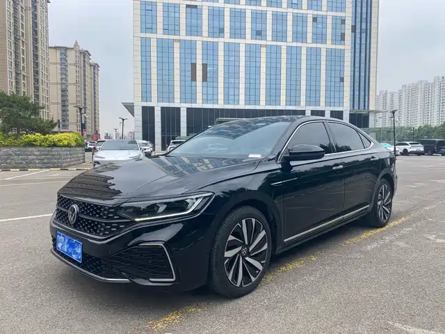 Volkswagen Passat Passat 2022 330tsi Starry Sky Deluxe Edition — фото