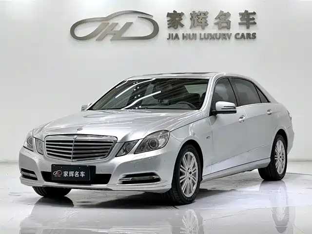 Mercedes-Benz Mercedes-Benz E-Class Mercedes-Benz E-Class 2011 E 260 L Cgi Fashion Model — фото
