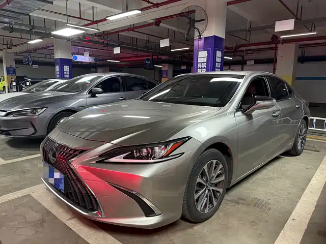 Lexus Lexus Es Lexus Es 2021 300h Excellence Edition — фото