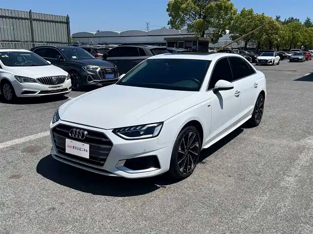 Audi Audi A4l Audi A4l 2022 40 Tfsi Fashionable And Elegant — фото