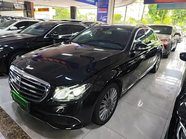 Mercedes-Benz Mercedes-Benz E-Class Mercedes-Benz E-Class 2020 E 300 L Luxury Model — фото