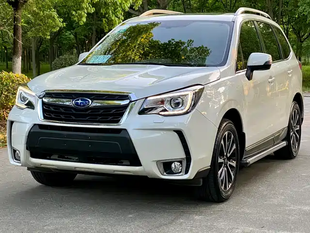 Subaru Forest Man Forester 2016 2.5i Premium Navigation Edition — фото