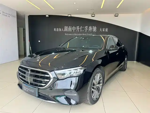 Mercedes-Benz Mercedes-Benz E-Class Mercedes-Benz E-Class 2025 E 300 L Fashion Model — фото