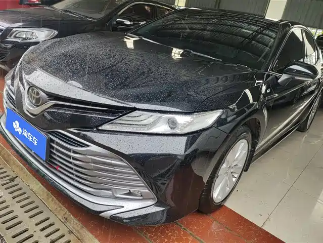 Toyota Camry Camry 2019 Facelift 2.0g Deluxe Edition — фото