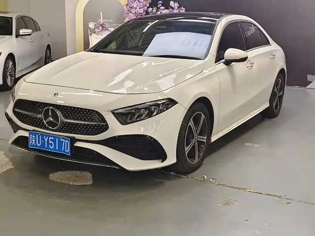 Mercedes-Benz Mercedes Benz A Class Mercedes-Benz A-Class 2023 A 200 L Fashion Model — фото