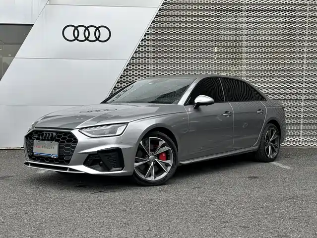Audi Audi A4l Audi A4l 2020 40 Tfsi Quattro Luxury And Dynamic Model — фото