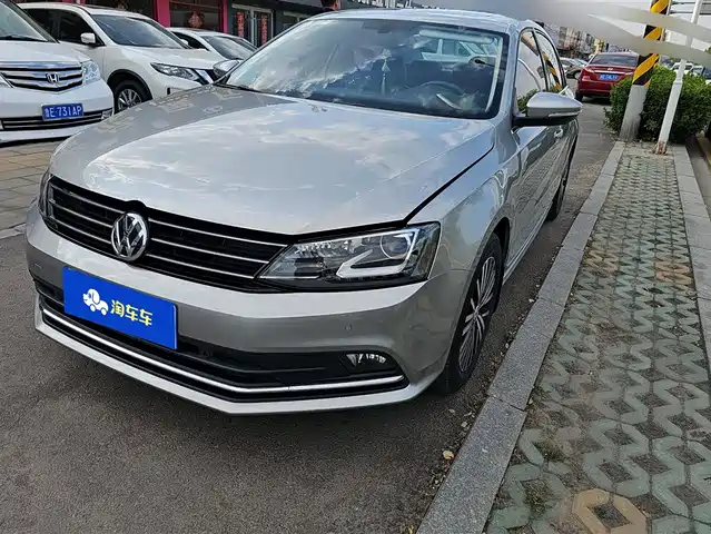 Volkswagen Sagitar Sagitar 2017 230tsi Automatic Luxury Model — фото