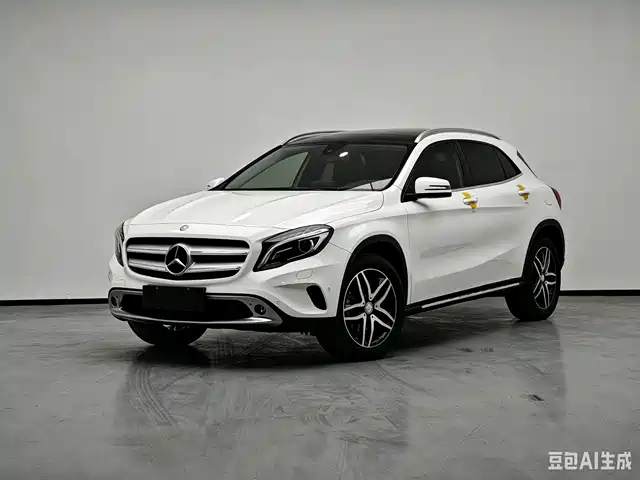 Mercedes-Benz Mercedes-Benz Gla Mercedes-Benz Gla 2016 Gla 200 Fashion Model — фото