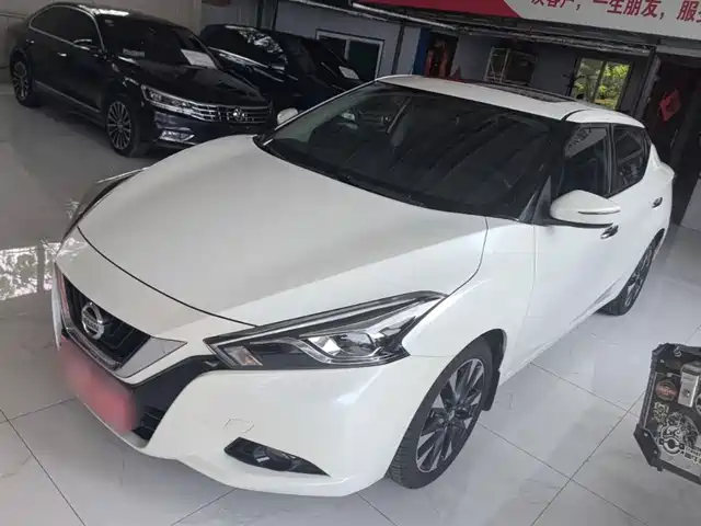 Nissan Bluebird Blue Bird 2016 1.6l Cvt Smart Edition — фото