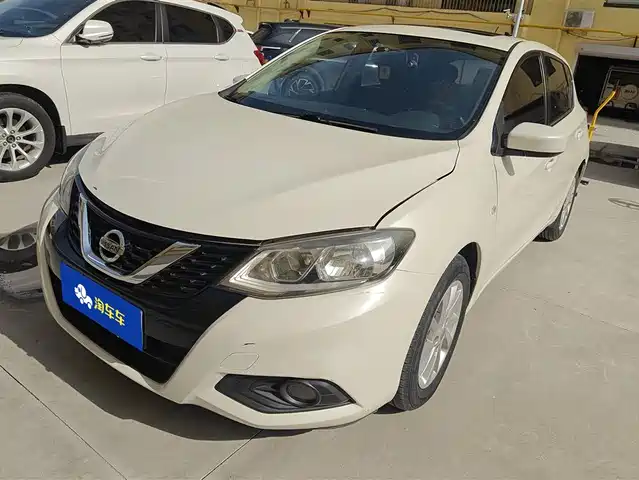 Nissan Tiida Tiida 2016 1.6l Cvt Cool Version — фото