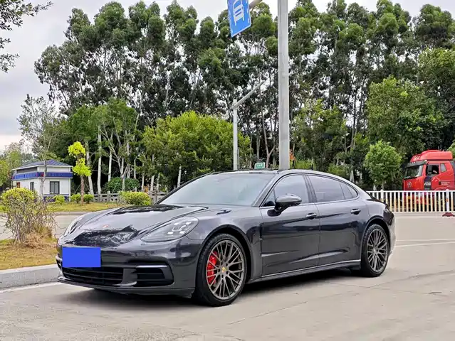 Porsche Panamera Panamera 2017 Panamera 4 Executive Extended Edition 3.0t — фото
