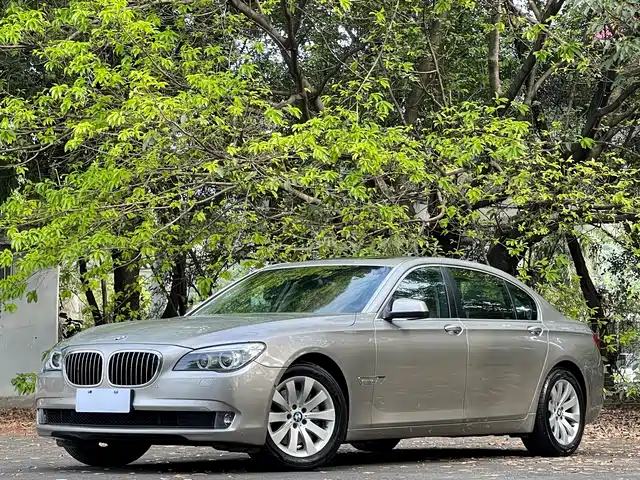 Bmw Bmw 7 Series Bmw 7 Series 2009 740li Premium — фото